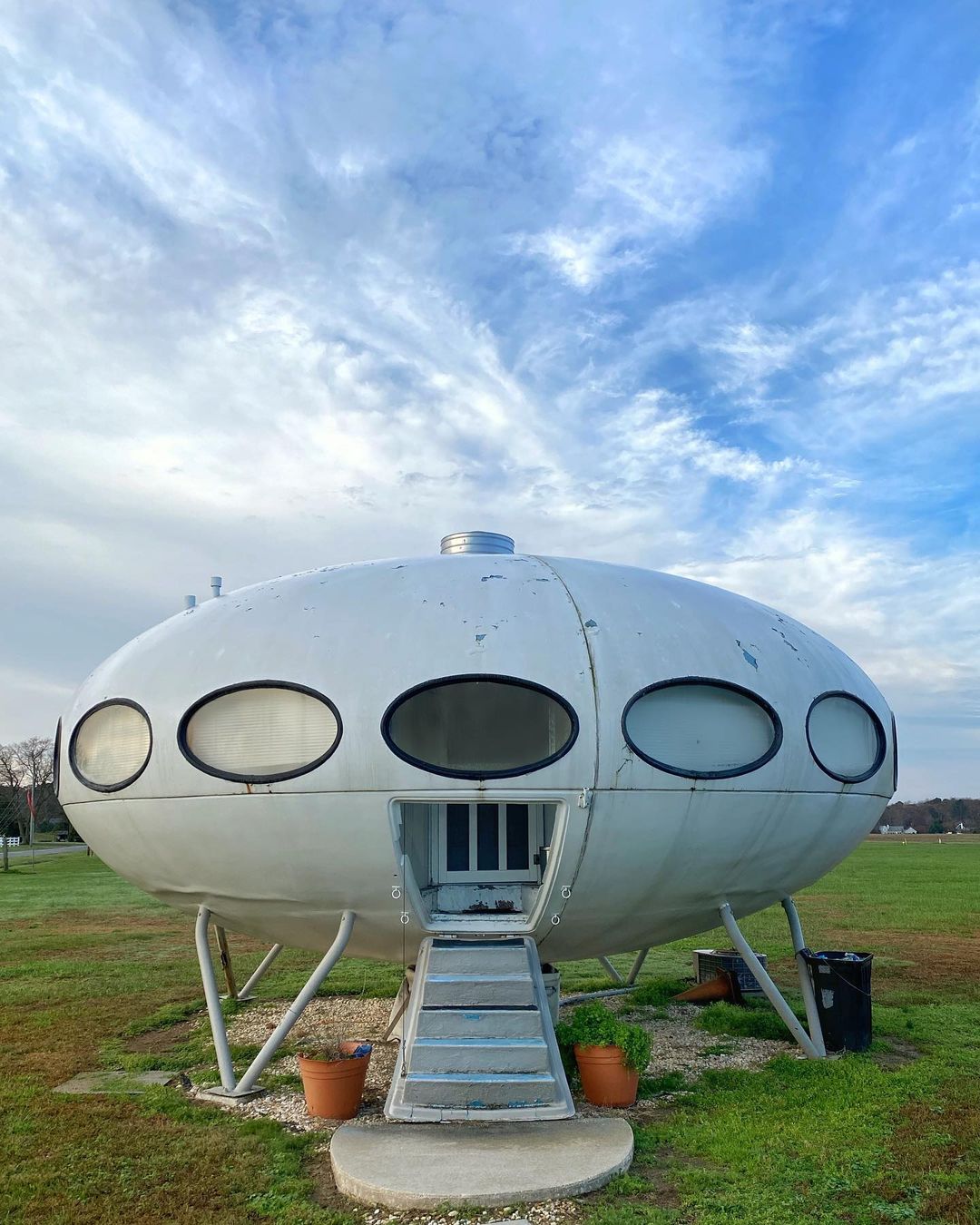 Futuro House | Accidentally Wes Anderson