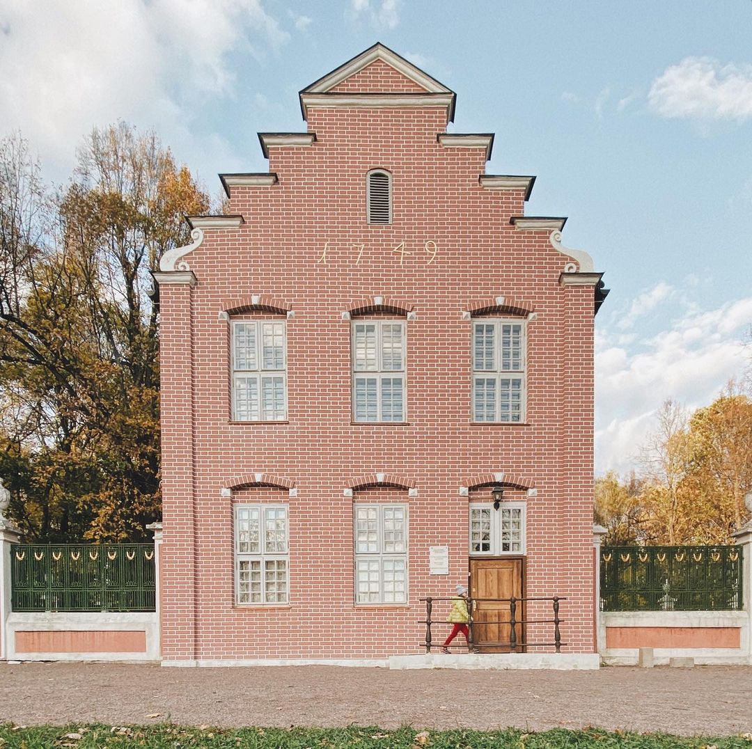 Accidentally Wes Anderson - The Dutch House at the Kuskovo Estate